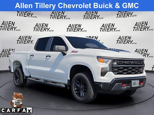 2022 Chevrolet Silverado 1500 Custom Trail Boss in Summit White — front three-quarter view