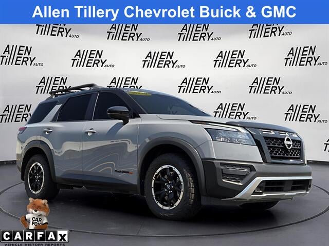 2024 Nissan Pathfinder Rock Creek in Solid Gray/Super — front three-quarter view